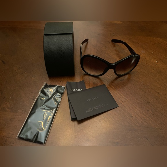 PRADA black oversized Sunglasses Vintage Circa 2000’s, case, cloth and authentic - Picture 10 of 10